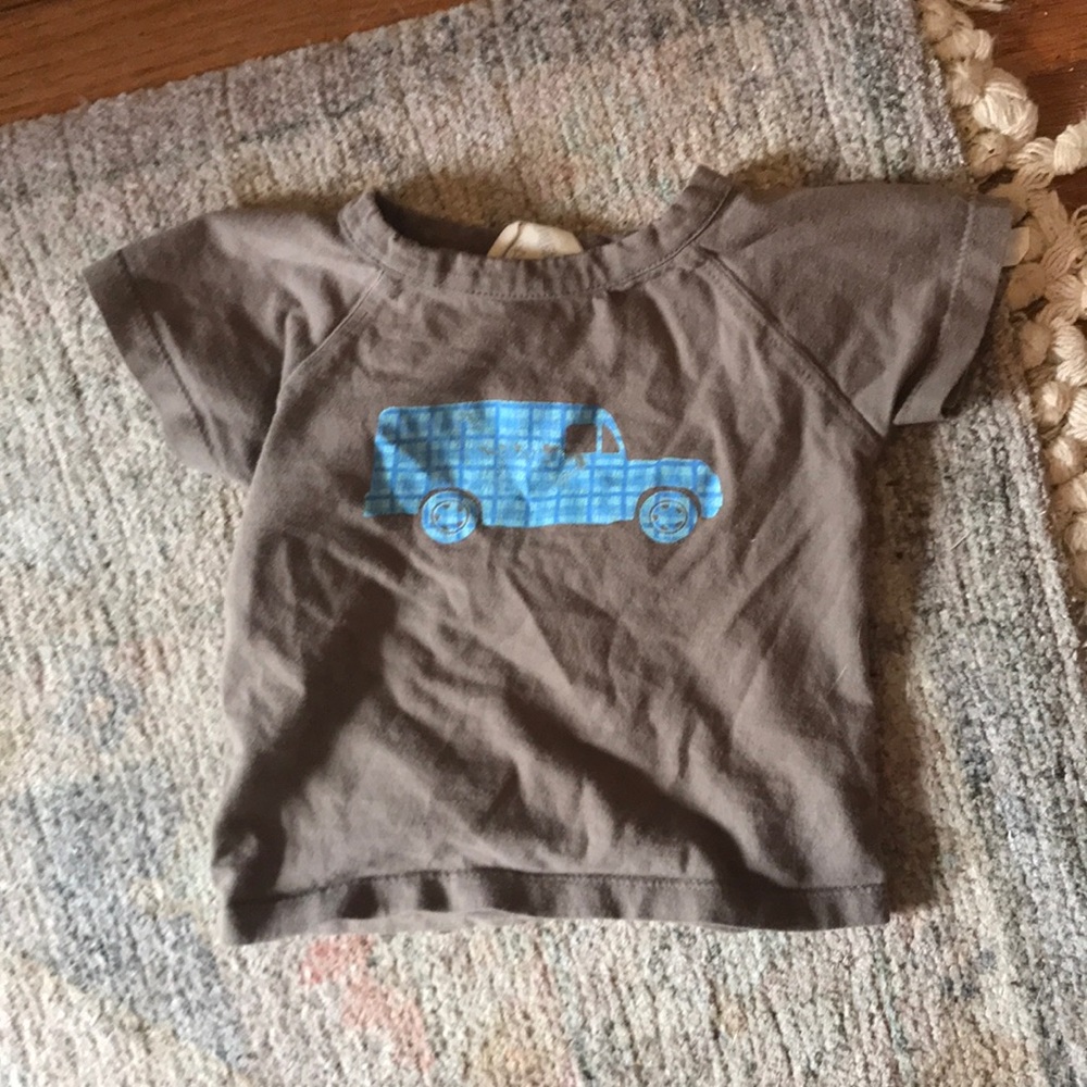 Kate Quinn Organics tee (6- 12 months)